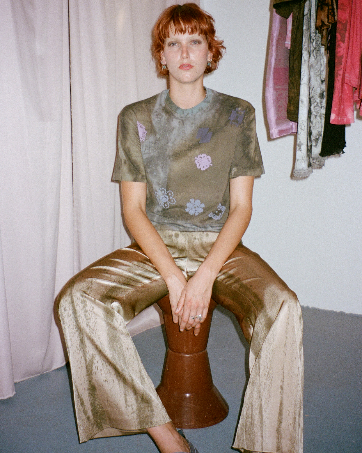 Cursive Embroidery Motifs T-Shirt - Lilac / Ash